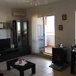 Cosy Rooftop Central Apartment At Pazari I Ri